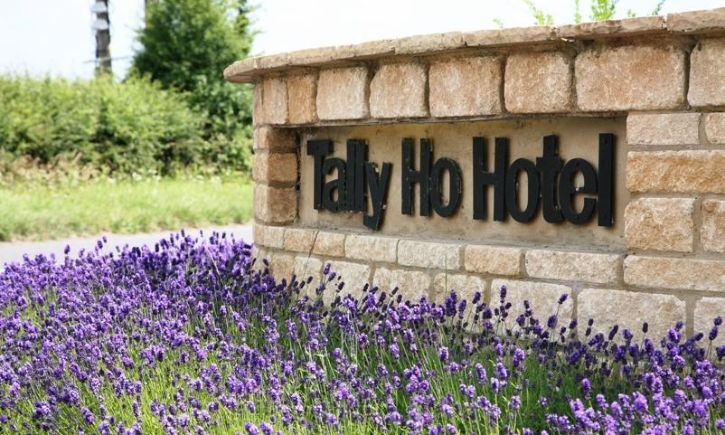 The Tally Ho Hotel - B&B Bicester Exterior foto