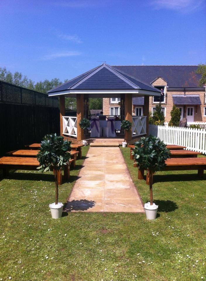 The Tally Ho Hotel - B&B Bicester Exterior foto